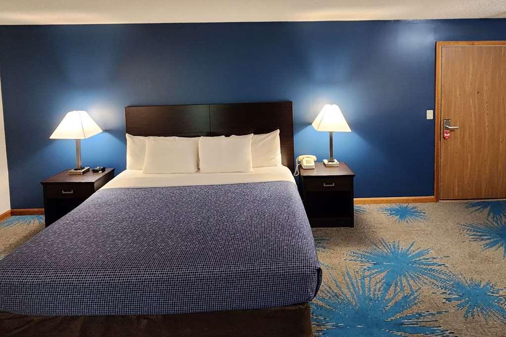 Econo Lodge Lakeshore Manistique Quarto foto